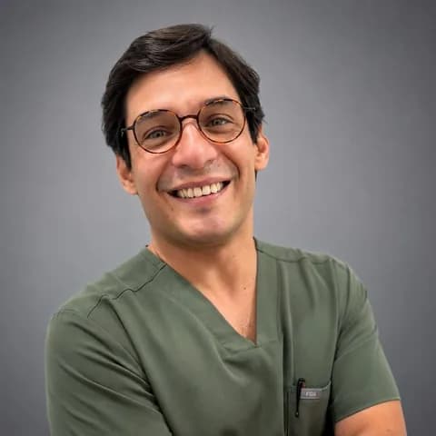 Dr. Alex Daniel Pacheco Bouthillier