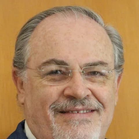 Dr. Fernando Petersen
