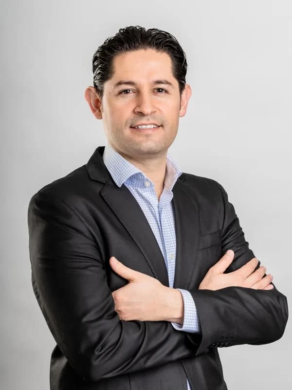 Dr. Juan Betuel Ivey Miranda